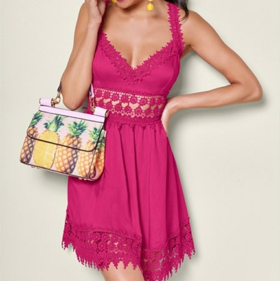 VENUS Dresses & Skirts - Pink Sweetheart Neckline Crochet trim Dress